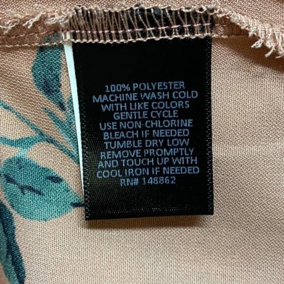 Torrid Wrap Front Blouse Women's 2X Pink Floral Lightweight Short Sleeve Tunic - Picture 4 of 5